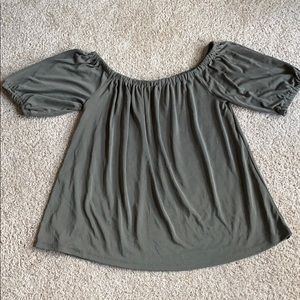 ⚡️LOFT olive green top NWOT XXS XS